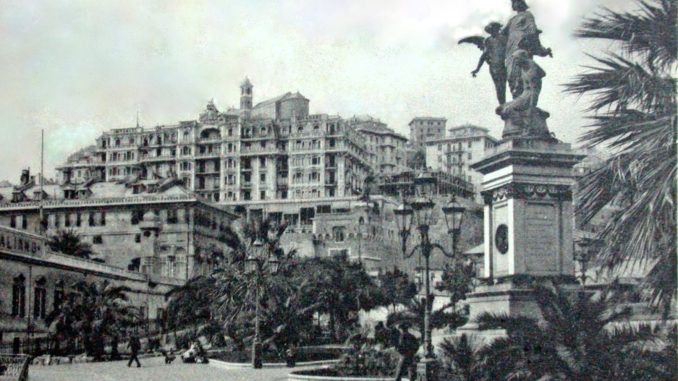 Duca di Galliera statua Piazza Commenda e Grand Hotel