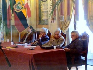 Ecuador-Lucas_Luzon_Senami_Arturo_Ontaneda_Console_Ecuador_Bruno_Aloi_ICCC_Andrea_Ranieri_Assesssore_Comunale_Cultura-326x245  