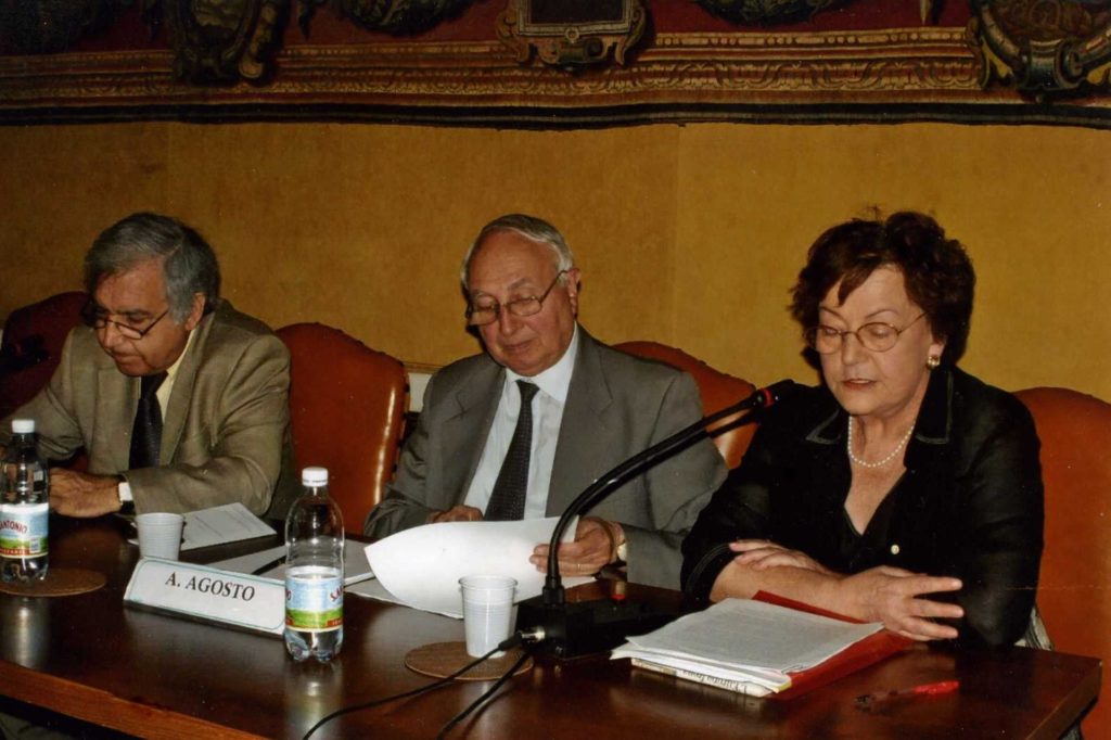 CONVEGNO-PROVINCIA-intervento-della-prof.ssa-Luciana-Gatti-1024x682  