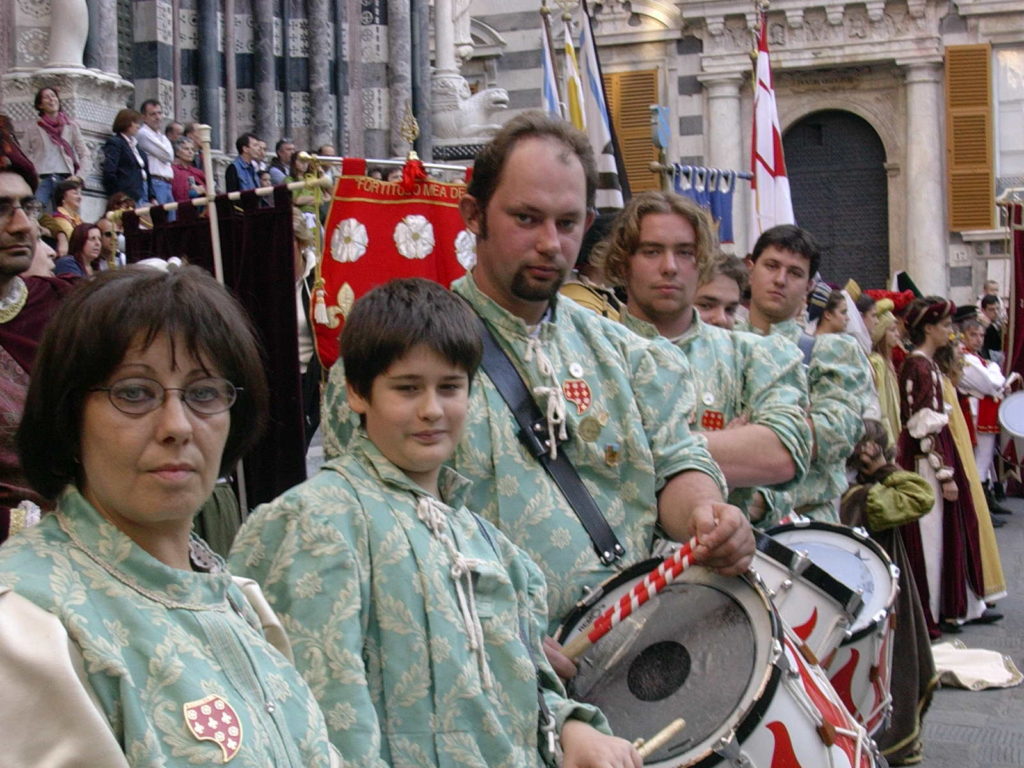 Chiostri-2005-Gruppo-Storico-Culturale-LHistorique-de-Nus-Nus-AO-1024x768  