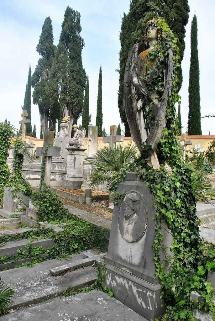 SACRAMENTO-Cimitero_degli_Allori_Larkin_Goldsmith_Mead-protestante-con-Oriana-Fallaci-686x1024  