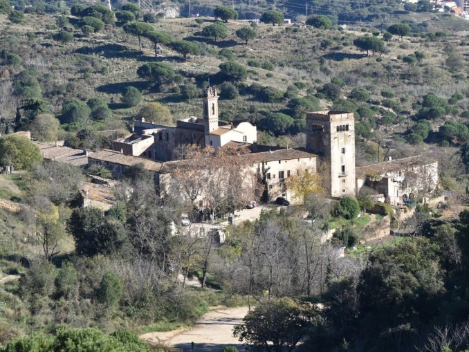 AB-Murtra-panorama-con-il-monastero-678x509  