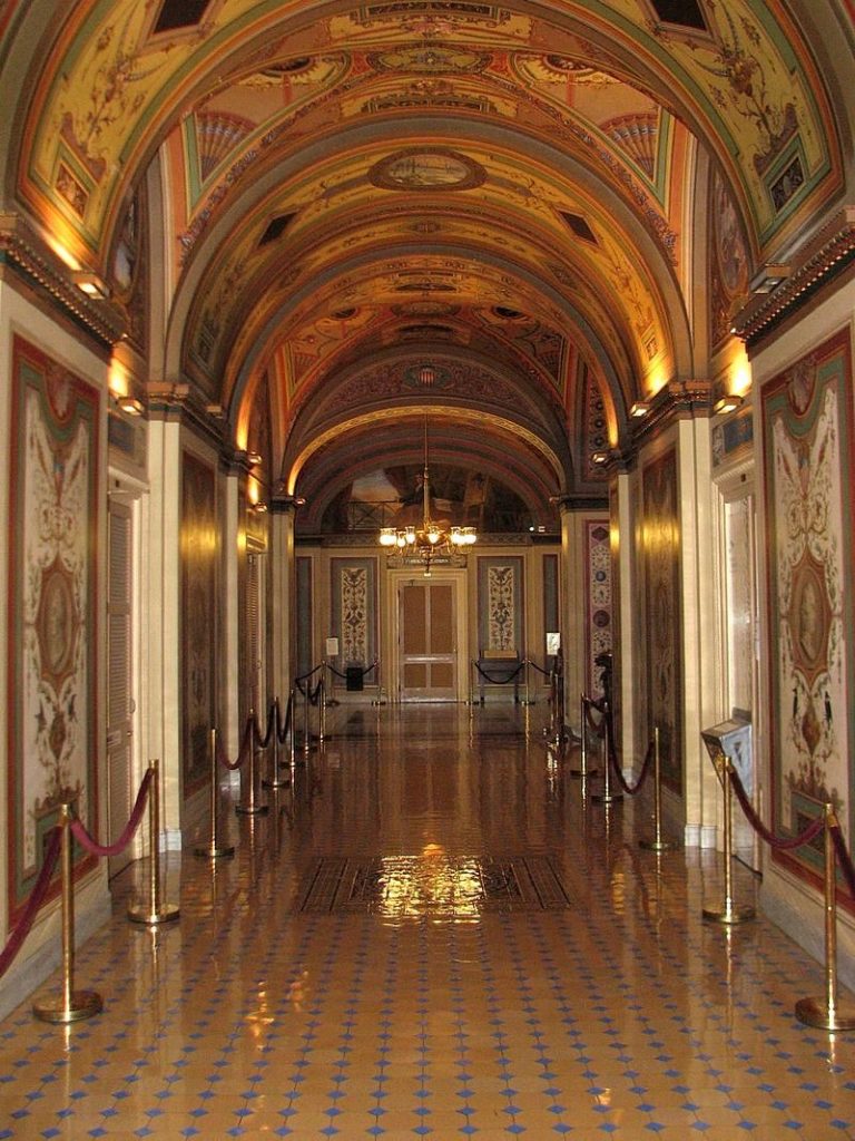 Brumidi-Corridor-East-Cristoforo-Colombo-768x1024  