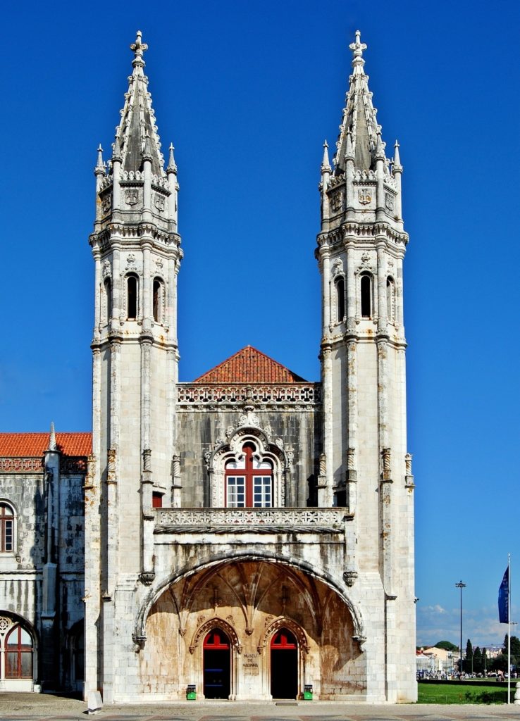 Azzorre-Museu_de_Marinha_Lissabon_Eingang_September_2014-738x1024  