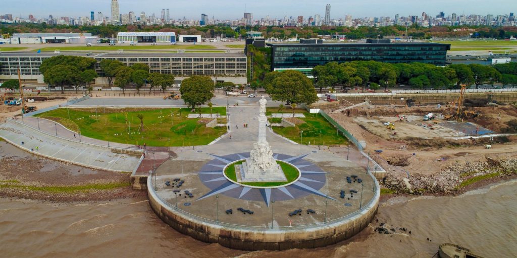 ARNALDO-ZOCCHI-Monumento_a_Colon_en_la_Costanera-1024x512  