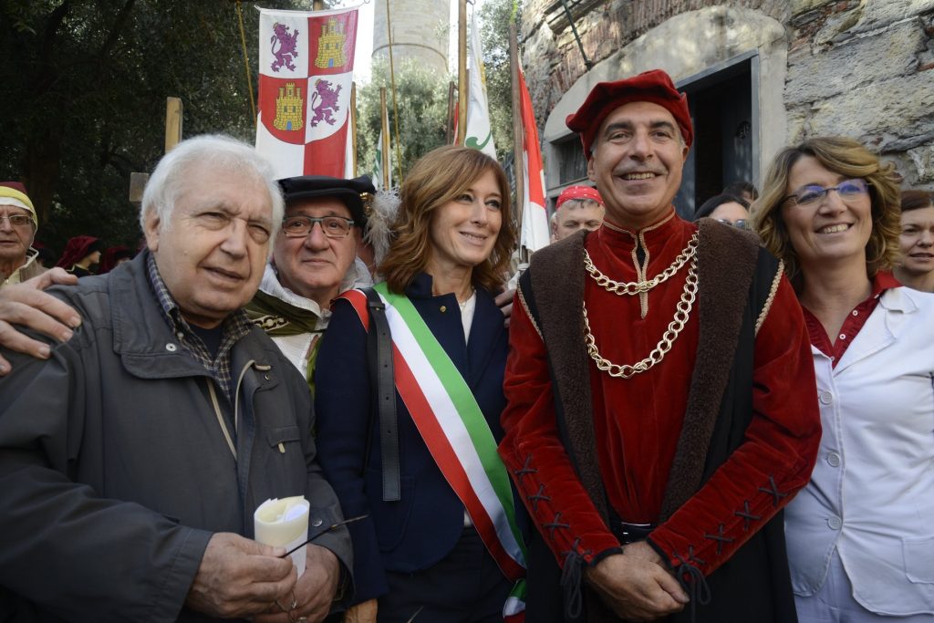 Corteo-2019-con-assessore-alla-cultura-Cristoforo-e-capo-gruppo-PD-in-Comune.-1024x683  