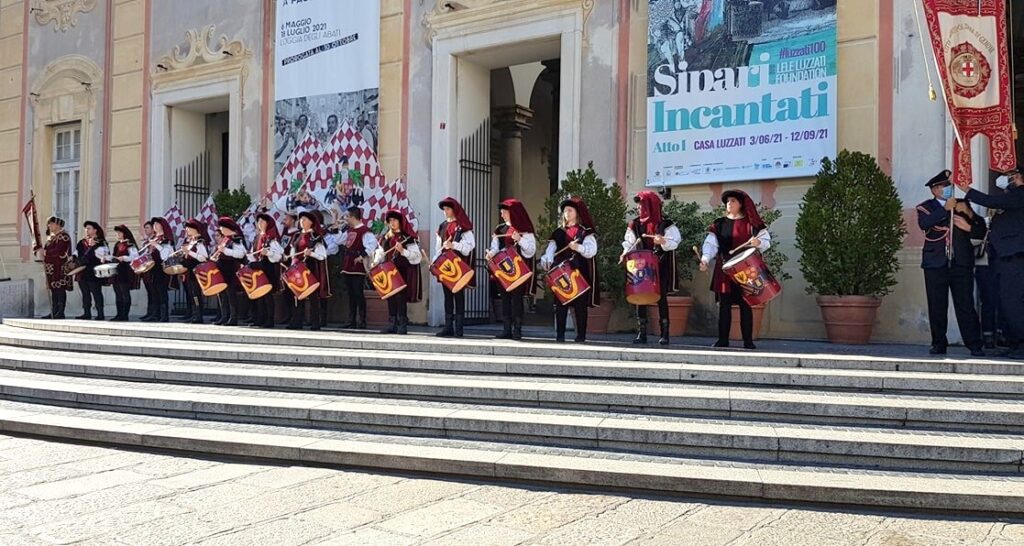 corteo-2021-Alfieri-schierati-a-De-Ferrai-1024x546  