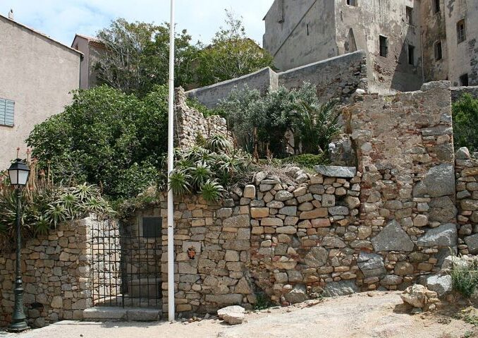 CALVI-CASA-NATALE-E-TARGA-678x479  