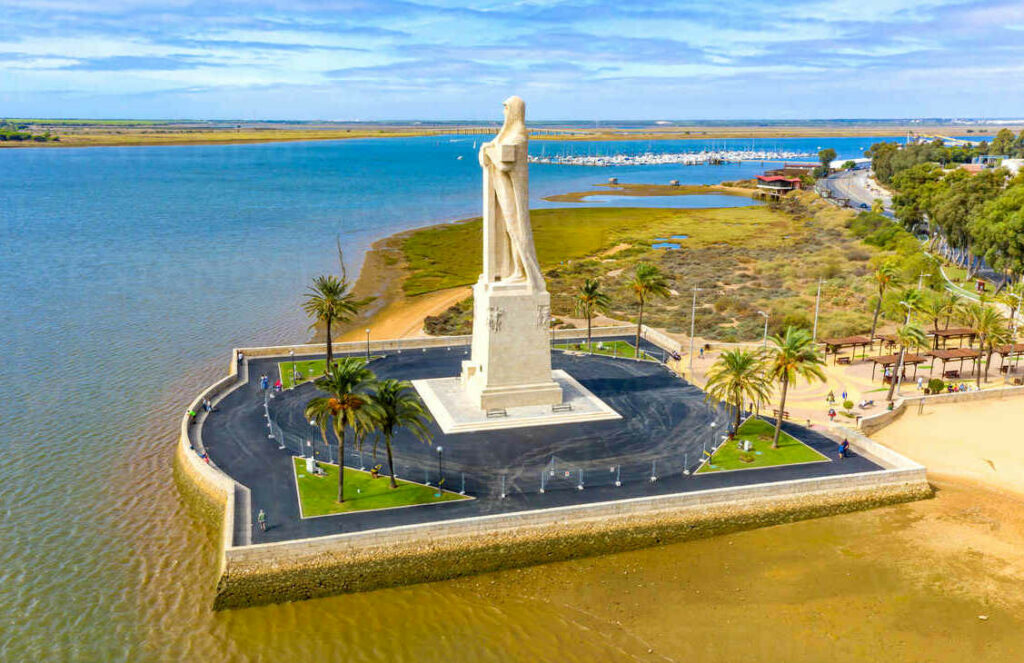 statue-the-monumento-a-la-fe-descubridora-symbolizing-the-faith-1024x663  